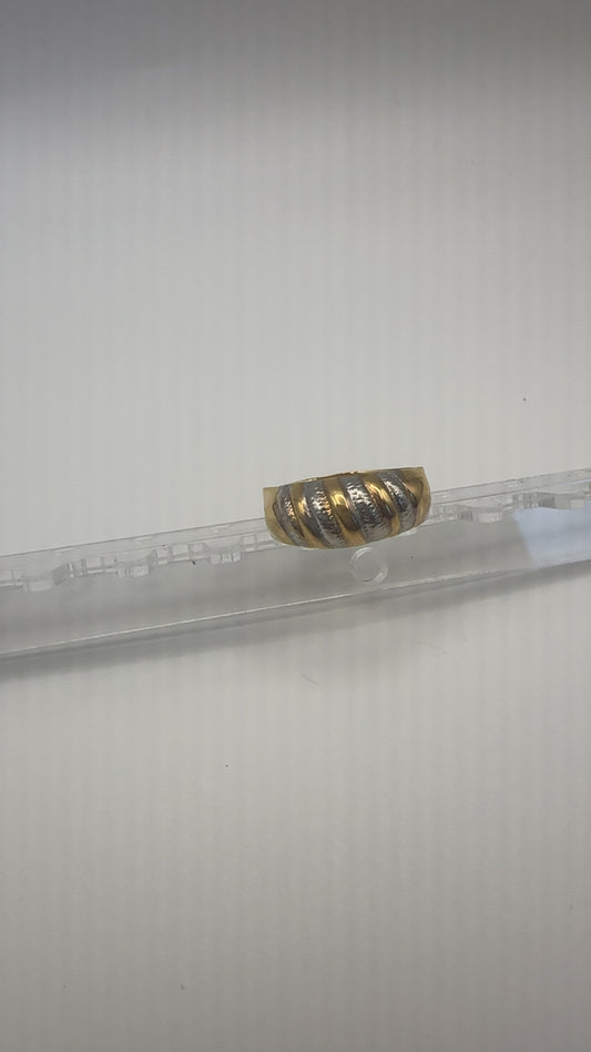 Gold and silver stripe ring