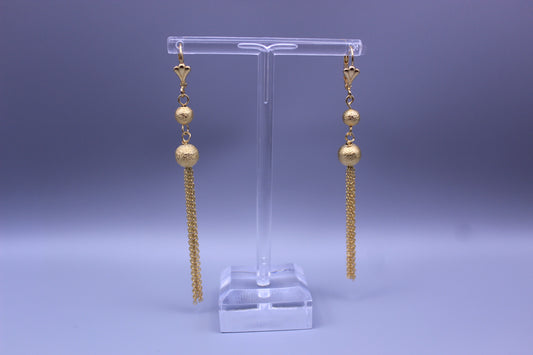 Dangling earings
